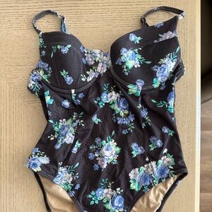 WeWoreWhat Underwire One Piece Swimsuit